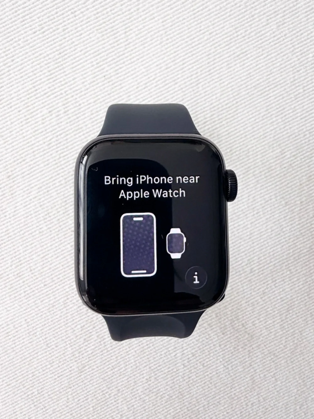 *OPEN TO OFFERS* Apple Watch SE 3 (GPS 40mm) S/M in Midnight